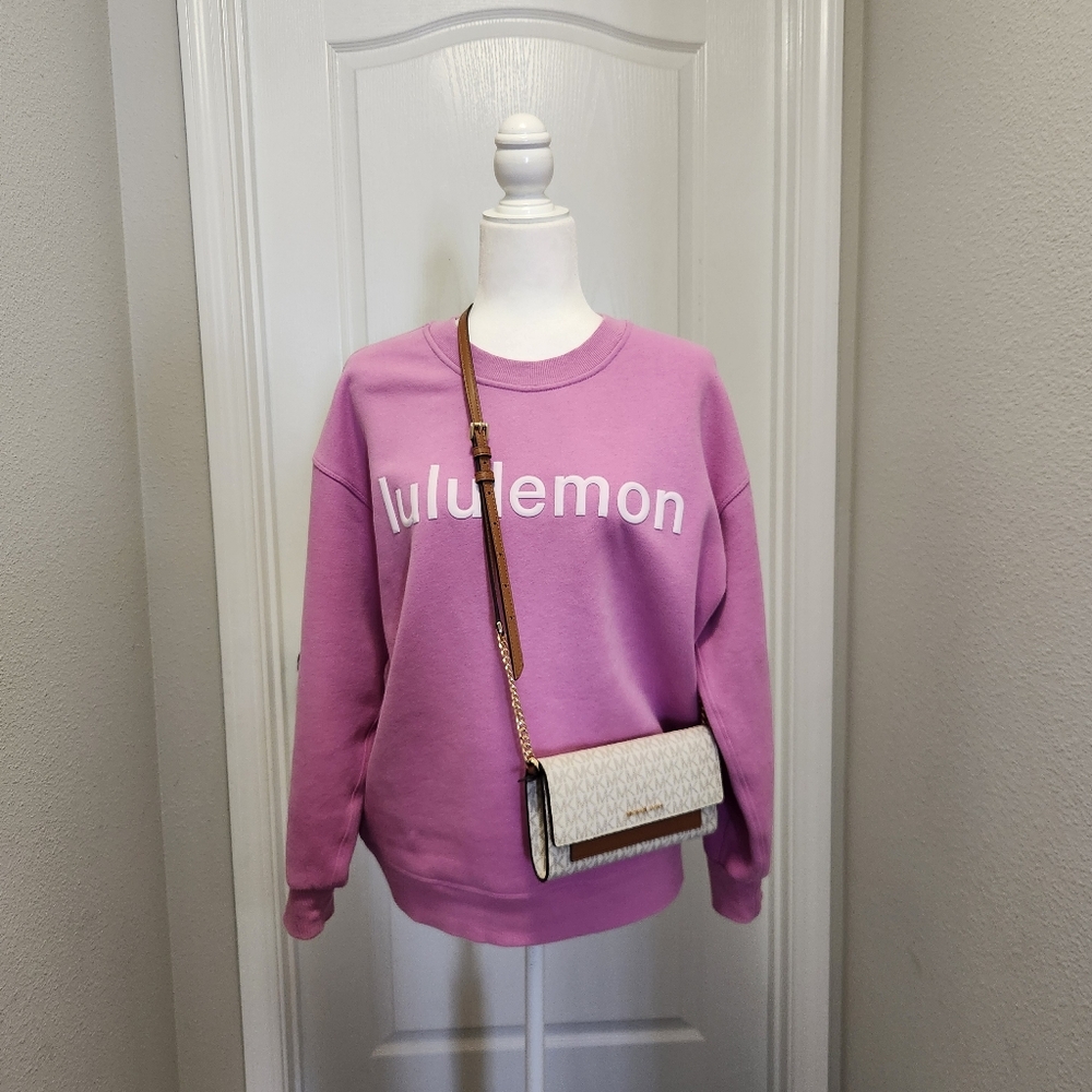 Jet Set Medium Logo 2-in-1 Convertible Crossbody